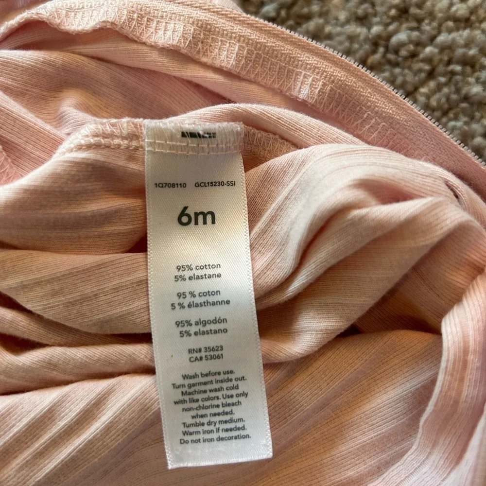 ❤️5 For $20❤️ Carter’s Light Pink One Piece Baby Girls Sleeper  Size 6 Months